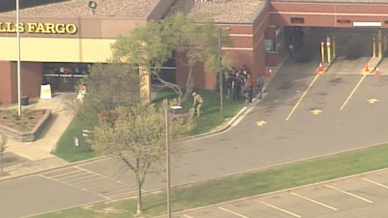 St. Cloud bank robbery, hostage situation ongoing - Vimarsana News