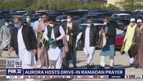 Muslims gather in Aurora for drive-in Ramadan prayer