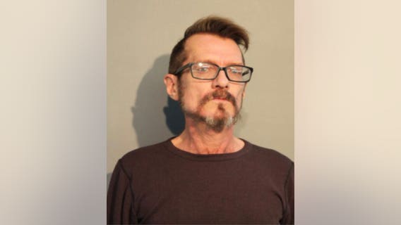 Man charged with terrorism, false threat after allegedly placing a fake pipe bomb on Edgewater sidewalk