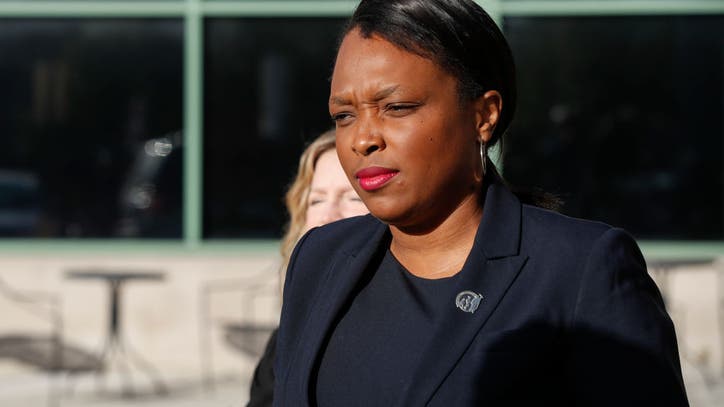 Chicago Public Schools CEO Janice Jackson to step down at end of school year - Vimarsana News