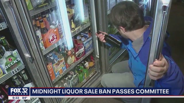 Lightfoot’s midnight liquor sale ban passes committee