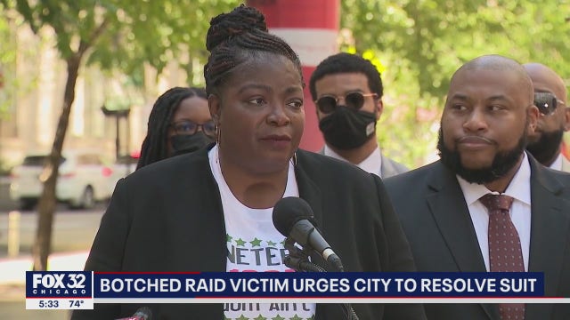 Anjanette Young blasts Lightfoot, says there is 'lack of development' in her lawsuit against the city