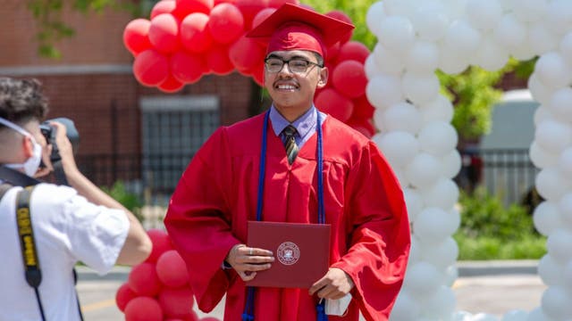 $3,000 scholarship offered to CPS grads seeking to become Chicago teachers