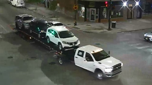 Chicago police seek driver in hit-and-run that injured bicyclist