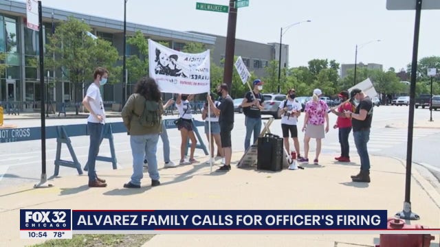 Family of man shot dead by Chicago Police want officer to face charges