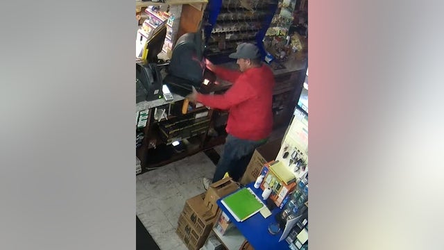 Man steals cash register at gas station in West Chicago: police
