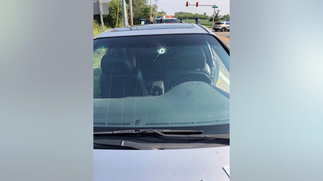 Suspect fired multiple rounds of shots at vehicles stopped at red light in Lake County: police