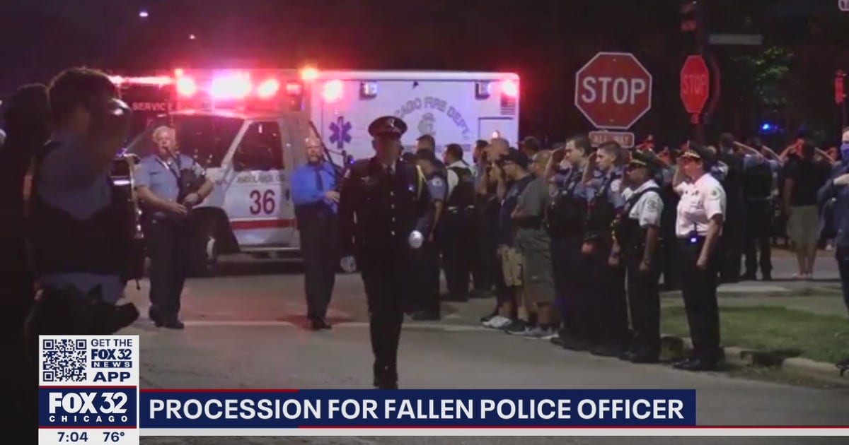 Chicago police officer killed, another in critical condition after ...