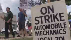 Car mechanics strike at 56 dealerships around Chicago continues for a second day