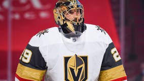 Fleury welcomed back to Vegas by adoring fans as Chicago Blackhawks face Vegas Golden Knights