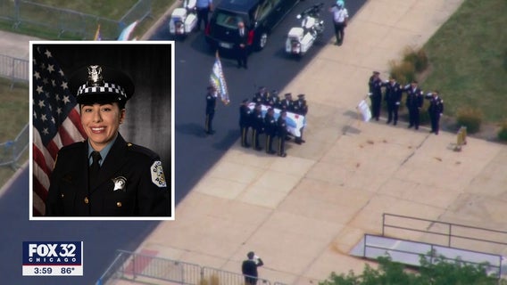Hundreds pay their respects to Chicago Police Officer Ella French