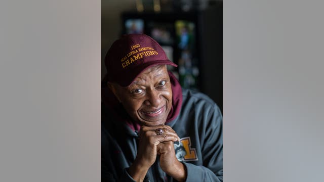 Loyola Chicago basketball pioneer Jerry Harkness dies at 81
