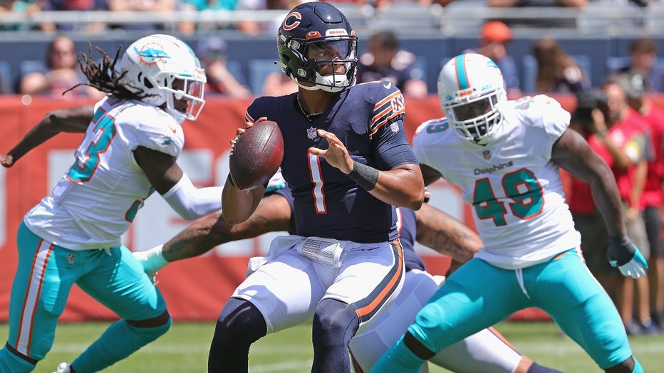 Justin Fields rallies Bears to 20-13 win over Dolphins