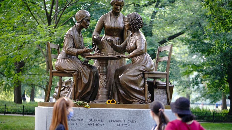 A view of the Statue of women's rights pioneers (Sojourner