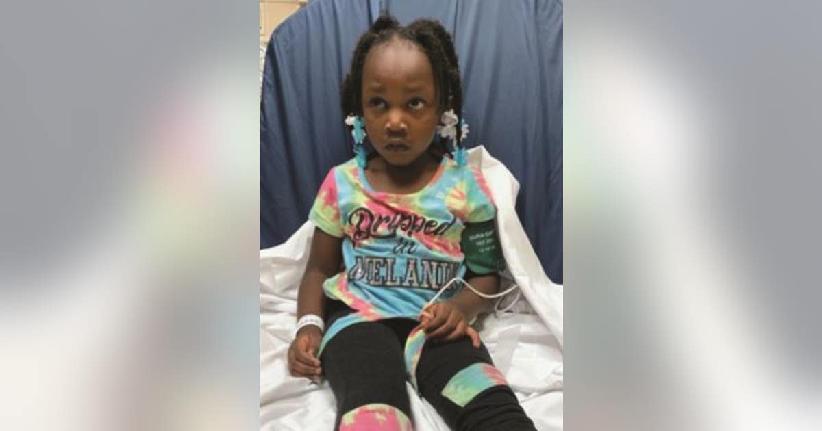 Girl, 4, found on West Side reunited with family | FOX 32 Chicago