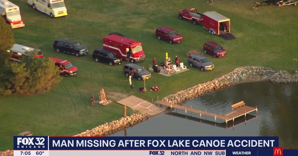 Schaumburg man, 30, found dead after falling off canoe in Fox Lake ...