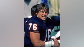 Former Chicago Bear Steve 'Mongo' McMichael honored with ALS Courage Award