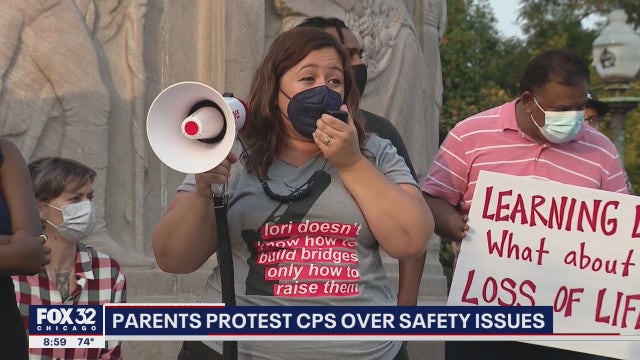 CPS parents protest in-person learning as COVID cases rise among kids