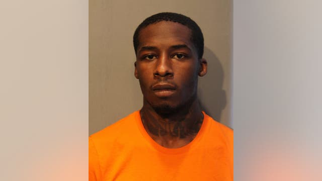 Man charged with attempting to murder two Chicago police officers