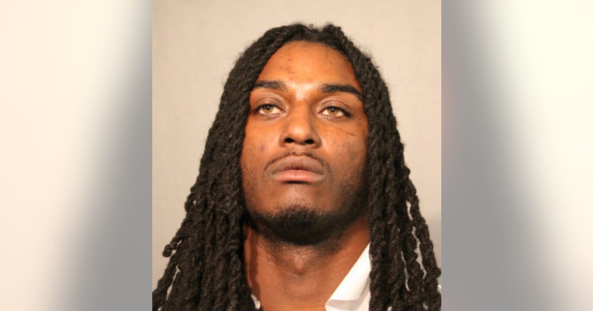 Man charged with shooting Chicago police officer in Lincoln Park | FOX ...