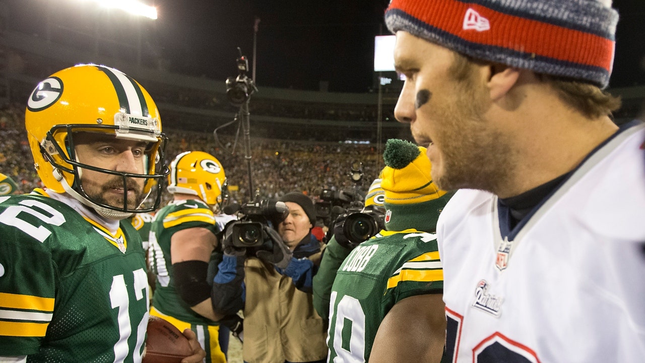 Tom Brady pokes fun at Packers' Aaron Rodgers touchdown celebration: 'He's  now a shareholder of the Bears'