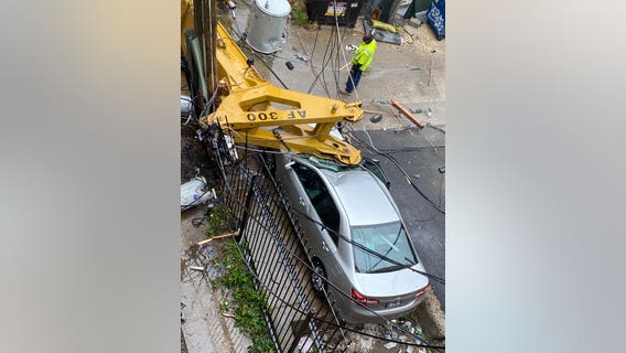 Drill rig collapses on Chicago's North Side