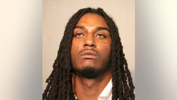 ‘You will die’: Felon threatened Chicago cop before shooting in face: Prosecutors
