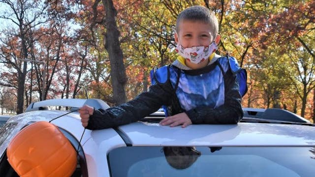 Aurora's drive-thru trick-or-treating is so popular, there's already a waiting list