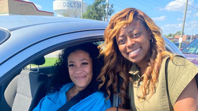 Suburban Chicago mayor gives away gasoline to 900 residents