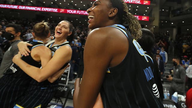Lightfoot, Phoenix mayor make friendly wager on WNBA finals