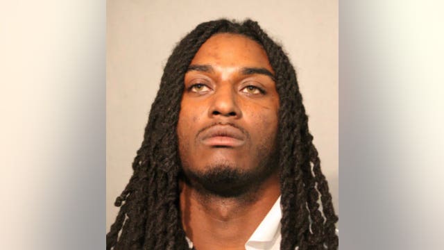 ‘You will die’: Felon threatened Chicago cop before shooting in face: Prosecutors