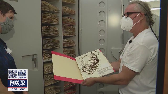 Field Museum allowing volunteers to transcribe, digitize notes on specimens