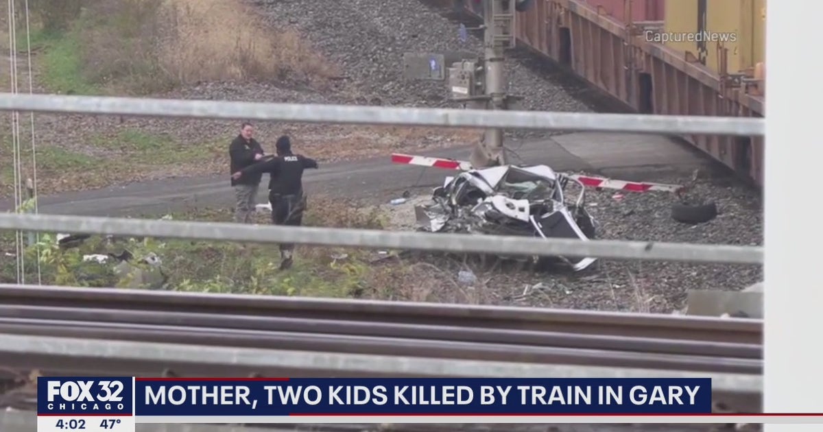 Two children and their mother killed when train hits car in Gary | FOX ...
