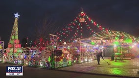 'Winter Wonderland': Tinley Park family goes all out with Christmas decorations