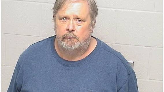 Mundelein sex offender arrested after requesting nude photo from undercover detective posing as teen boy