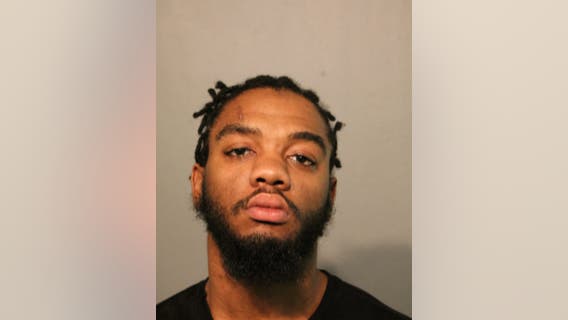 Man, 19, charged with carjacking 67-year-old man at gunpoint in West Ridge