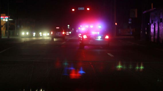 After off-duty Chicago police officer is shot in the leg, details are scarce