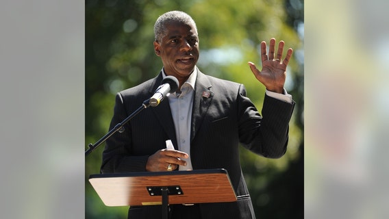 Judge recounts his road from Chicago orphanage to race for lieutenant governor