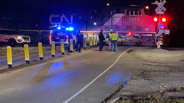 2 men struck by train in Indiana Saturday: Police
