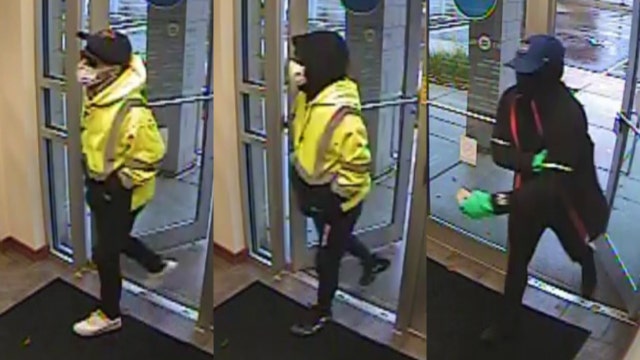 FBI seeks 3 suspects who robbed Des Plaines bank