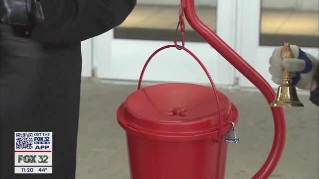 Chicago's Salvation Army Red Kettle campaign kicks off