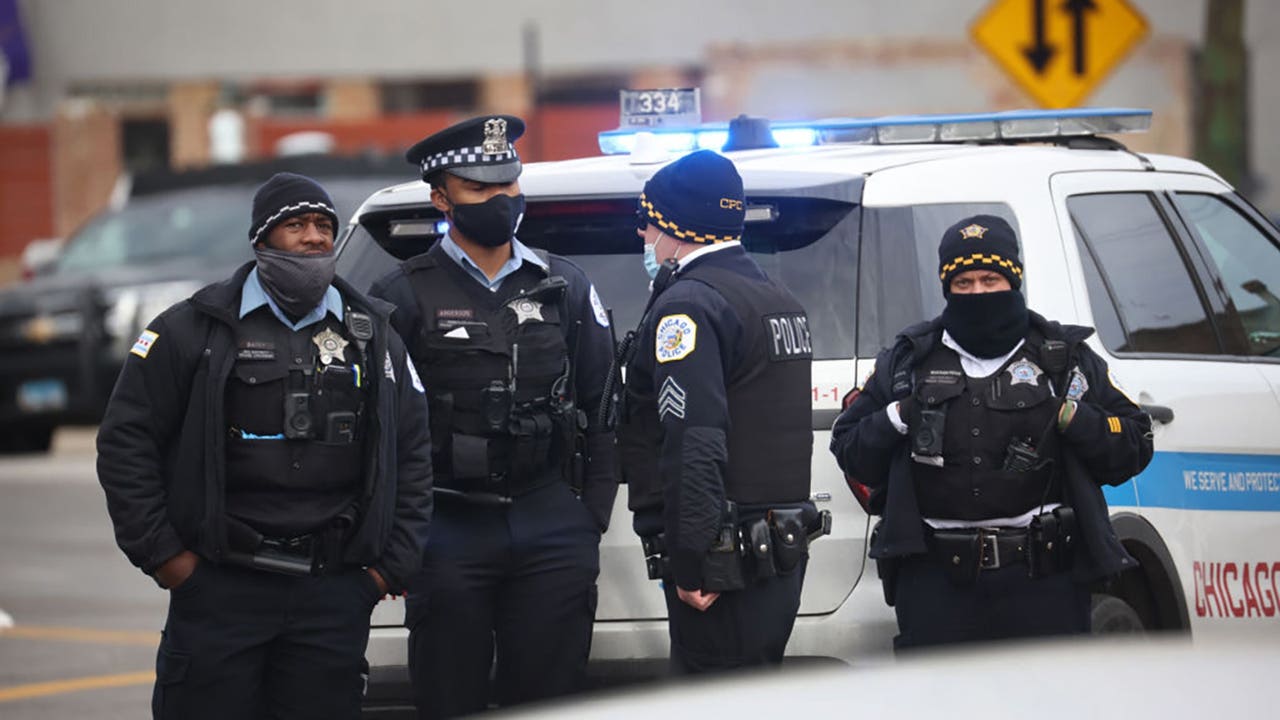 Chicago Police Cancel Days Off For Officers After Violent Weekend ...