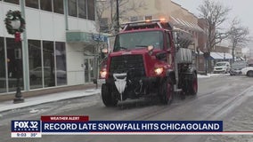 Cleanup efforts underway in Chicago, suburbs following first measurable snowfall