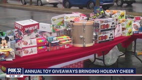 Organizations spread joy by hosting toy giveaways across Chicago