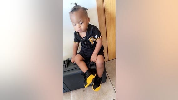 2-year-old boy killed in West Pullman fire, mother injured trying to save him