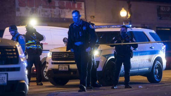 2 shot, 1 fatally, in Chicago Lawn