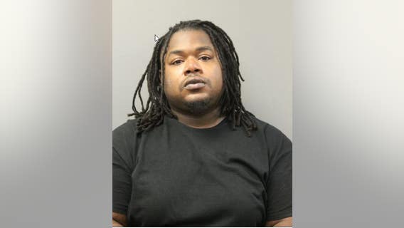 Boy, 11, among two shot in leg on Christmas Eve in Jefferson Park