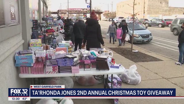 Chicagoan and actress Ta'Rhonda Jones holds 2nd annual Christmas toy giveaway