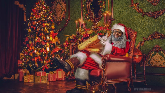 Chicago's Black Santa aka 'Dreezy Claus' will stop in Aurora on Monday