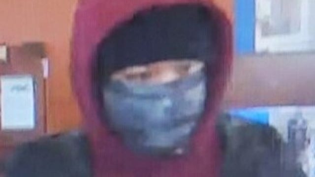 Bolingbrook bank robbery: Suspect presented note demanding money, implied he had weapon